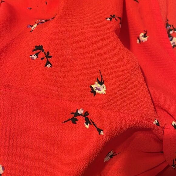 Wild Fable szXXL long sleeve red flowered twisted hem peplum side zip blouse EUC - Picture 6 of 10